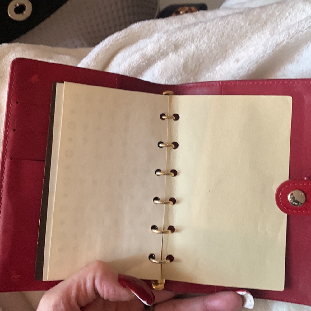 COPY - Louis Vuitton Red Vernis Agenda PM - Picture 6 of 16